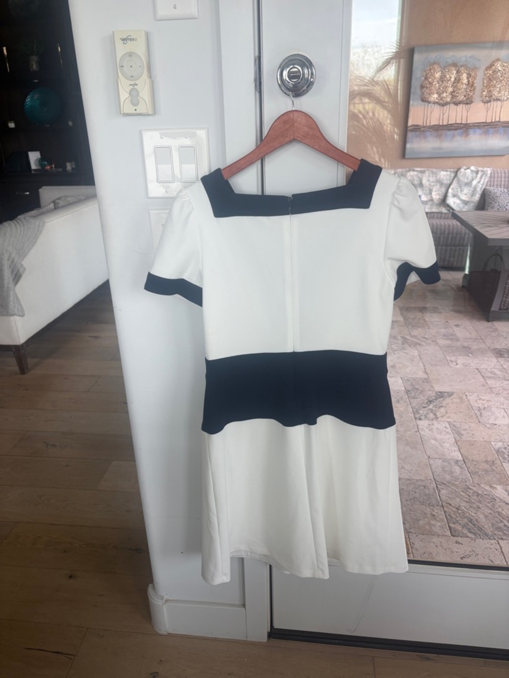 DKNY White and Blue V-Neck Mini Dress with Contrast Waistn - Picture 3 of 4